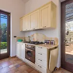 Casa Ulmi Con Piscina 4*