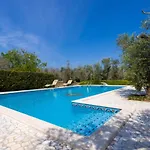 Casa Ulmi Con Piscina