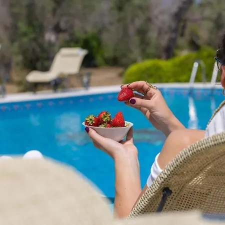 Casa Ulmi Con Piscina 4*
