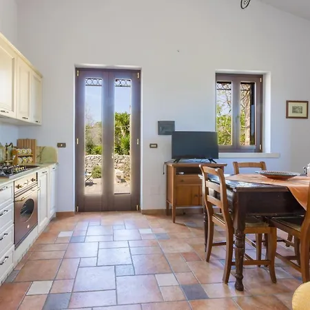 Casa Ulmi Con Piscina 4*