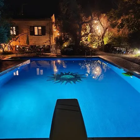 Casa Ulmi Con Piscina * Uggiano La Chiesa