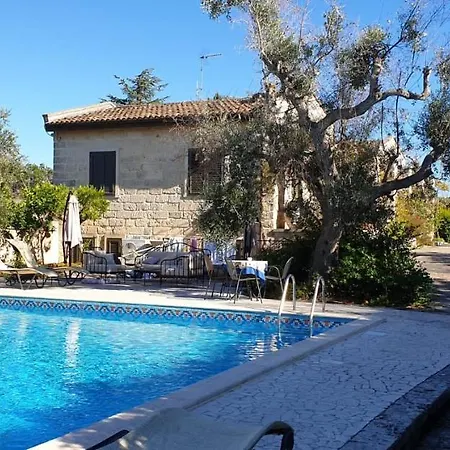 Casa Ulmi Con Piscina * Uggiano La Chiesa