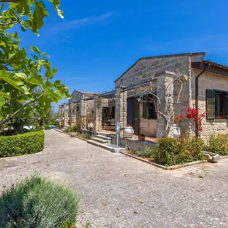 B&B Casa Ulmi Con Piscina 4*