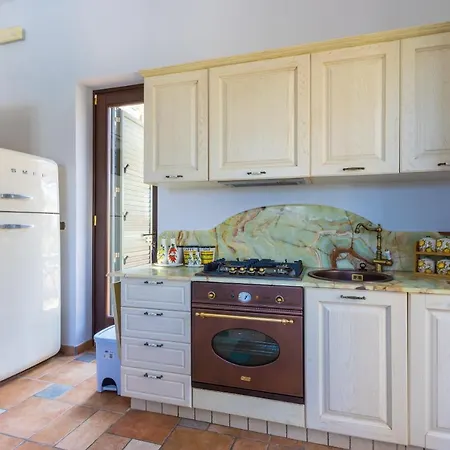 Casa Ulmi Con Piscina