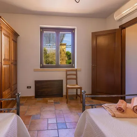 Bed & Breakfast Casa Ulmi Con Piscina