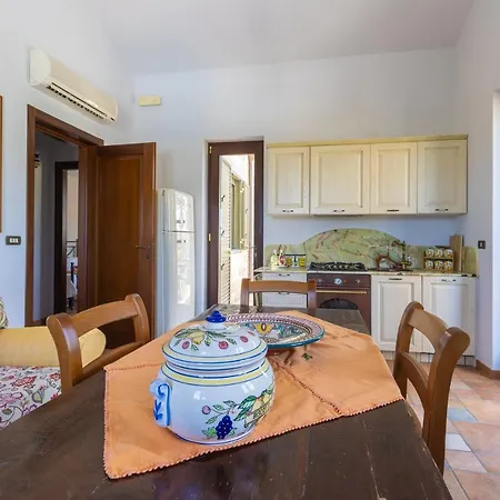 Casa Ulmi Con Piscina