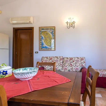 Casa Ulmi Con Piscina 4*