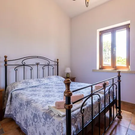 Bed & Breakfast Casa Ulmi Con Piscina