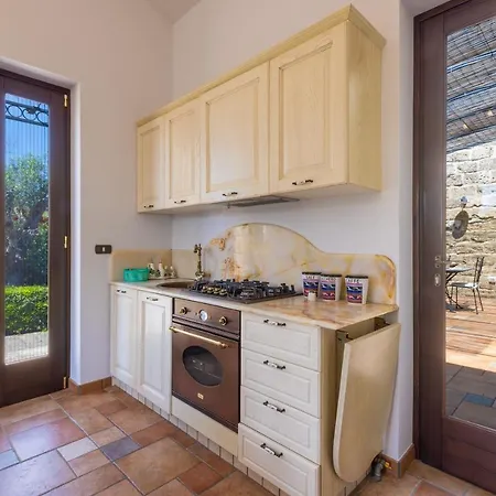 Casa Ulmi Con Piscina 4*