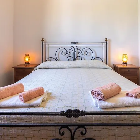 Bed & Breakfast Casa Ulmi Con Piscina Uggiano La Chiesa