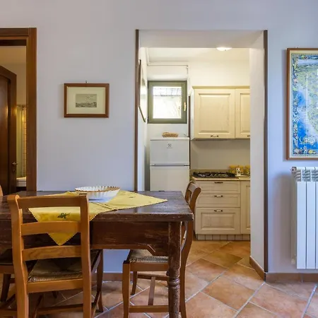 Bed & Breakfast Casa Ulmi Con Piscina 4*