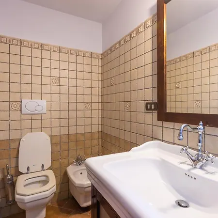 Casa Ulmi Con Piscina B&B 4*