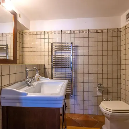 Casa Ulmi Con Piscina 4*