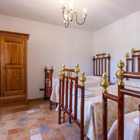 Casa Ulmi Con Piscina