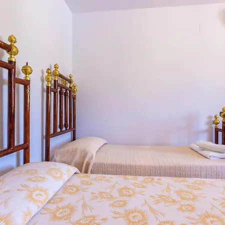 Casa Ulmi Con Piscina