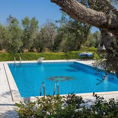 B&B Casa Ulmi Con Piscina 4*