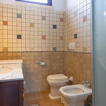 Casa Ulmi Con Piscina Bed & Breakfast