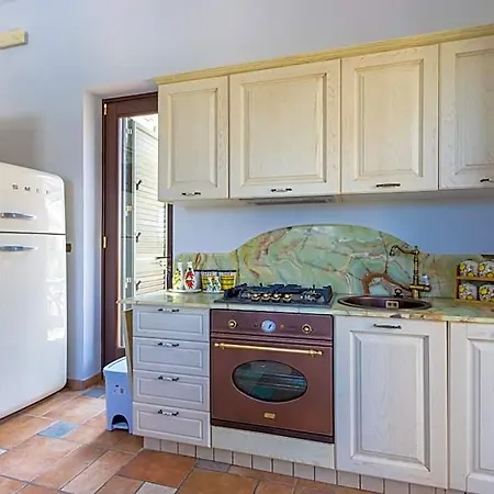 Casa Ulmi Con Piscina Bed & Breakfast