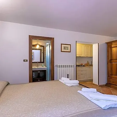 Casa Ulmi Con Piscina Bed and breakfast