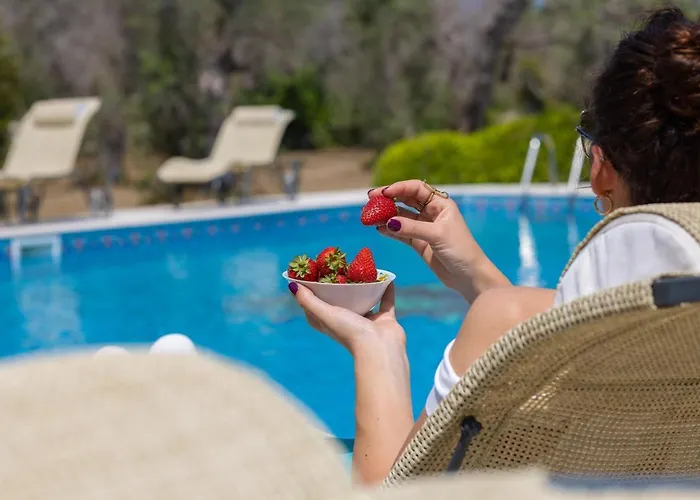 Casa Ulmi Con Piscina 4*