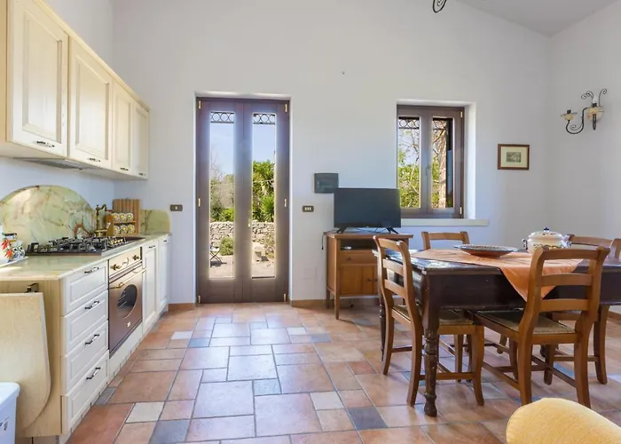 Casa Ulmi Con Piscina 4*
