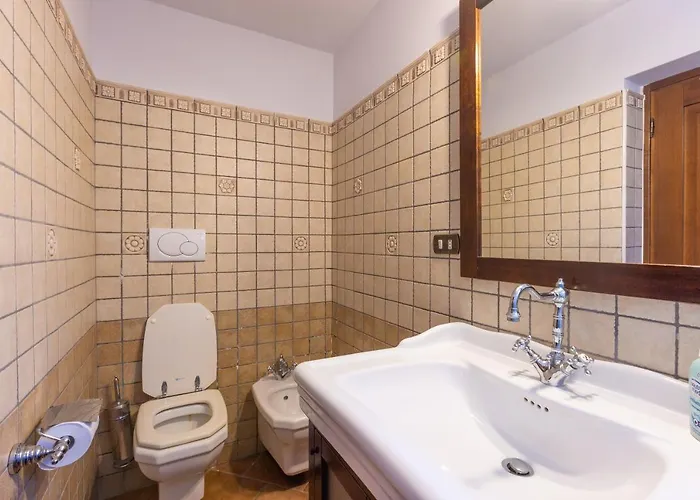 Casa Ulmi Con Piscina Bed & Breakfast 4*