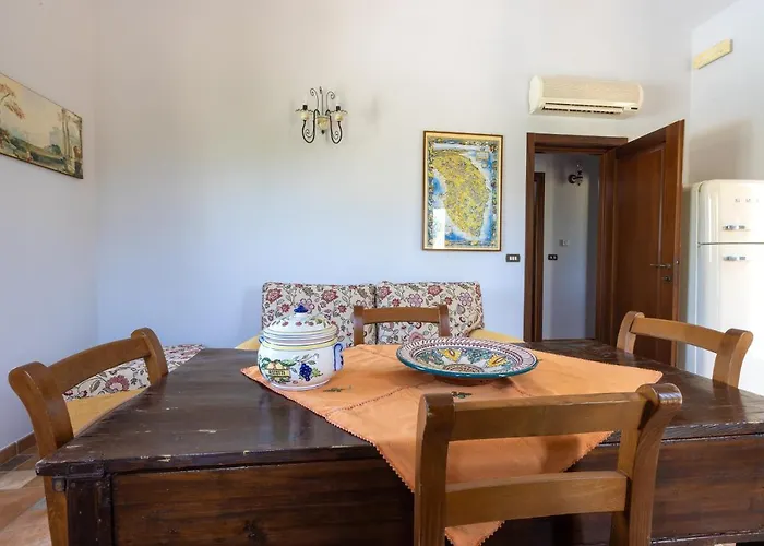 Casa Ulmi Con Piscina Bed & Breakfast