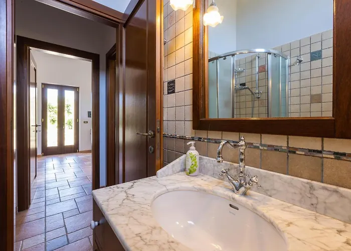 Bed & Breakfast Casa Ulmi Con Piscina Uggiano La Chiesa