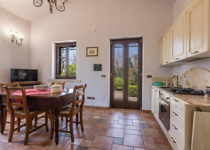 Casa Ulmi Con Piscina Bed & Breakfast Uggiano La Chiesa