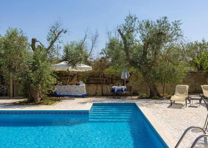 Casa Ulmi Con Piscina Bed & Breakfast 4*