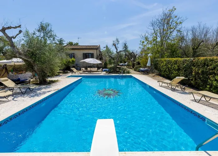 Casa Ulmi Con Piscina Bed & Breakfast